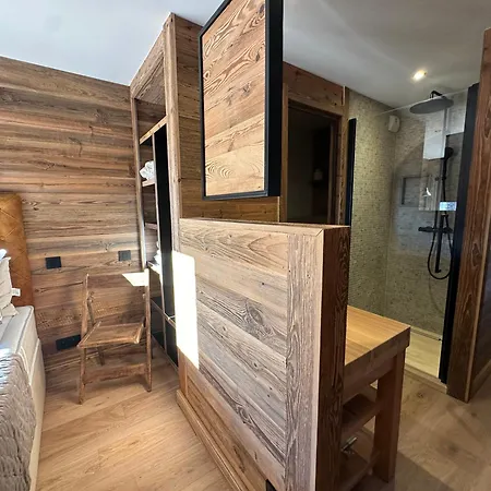 Khione 木屋